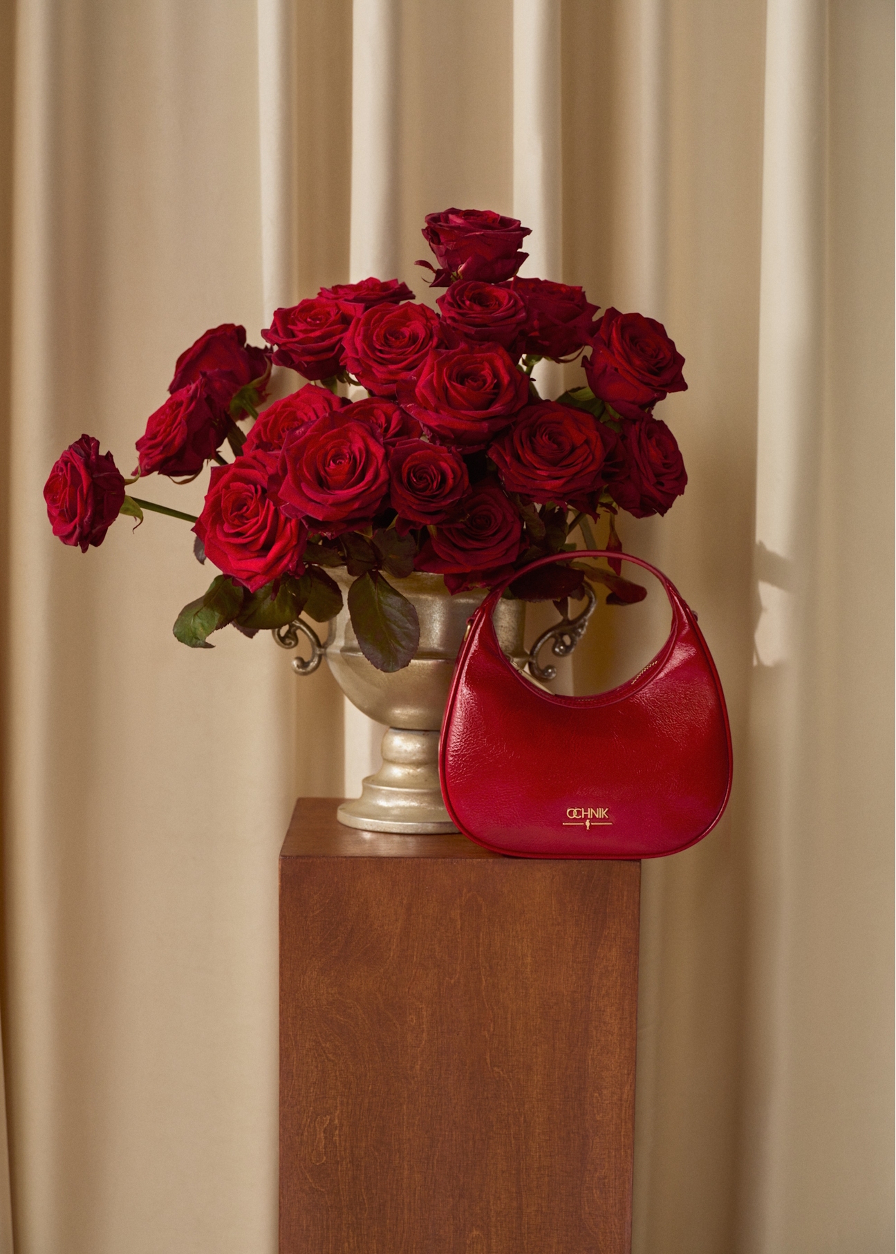 Червона шкіряна сумка хобо TORES-1216-4B(W26)