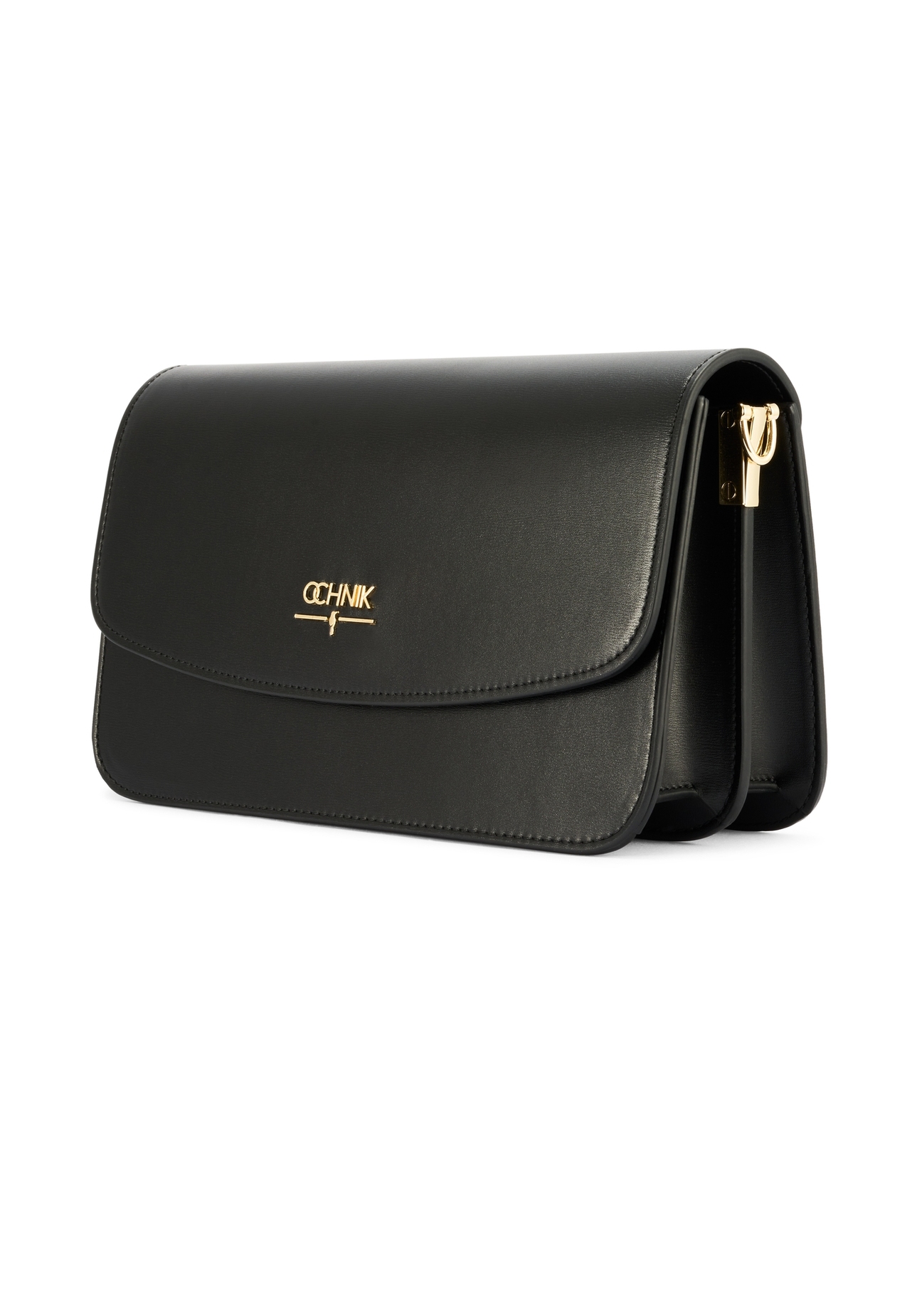 Чорна жіноча сумка зі штучної шкіри TOREC-1081-99(W26), діагональний вигляд виробу на білому фоні.