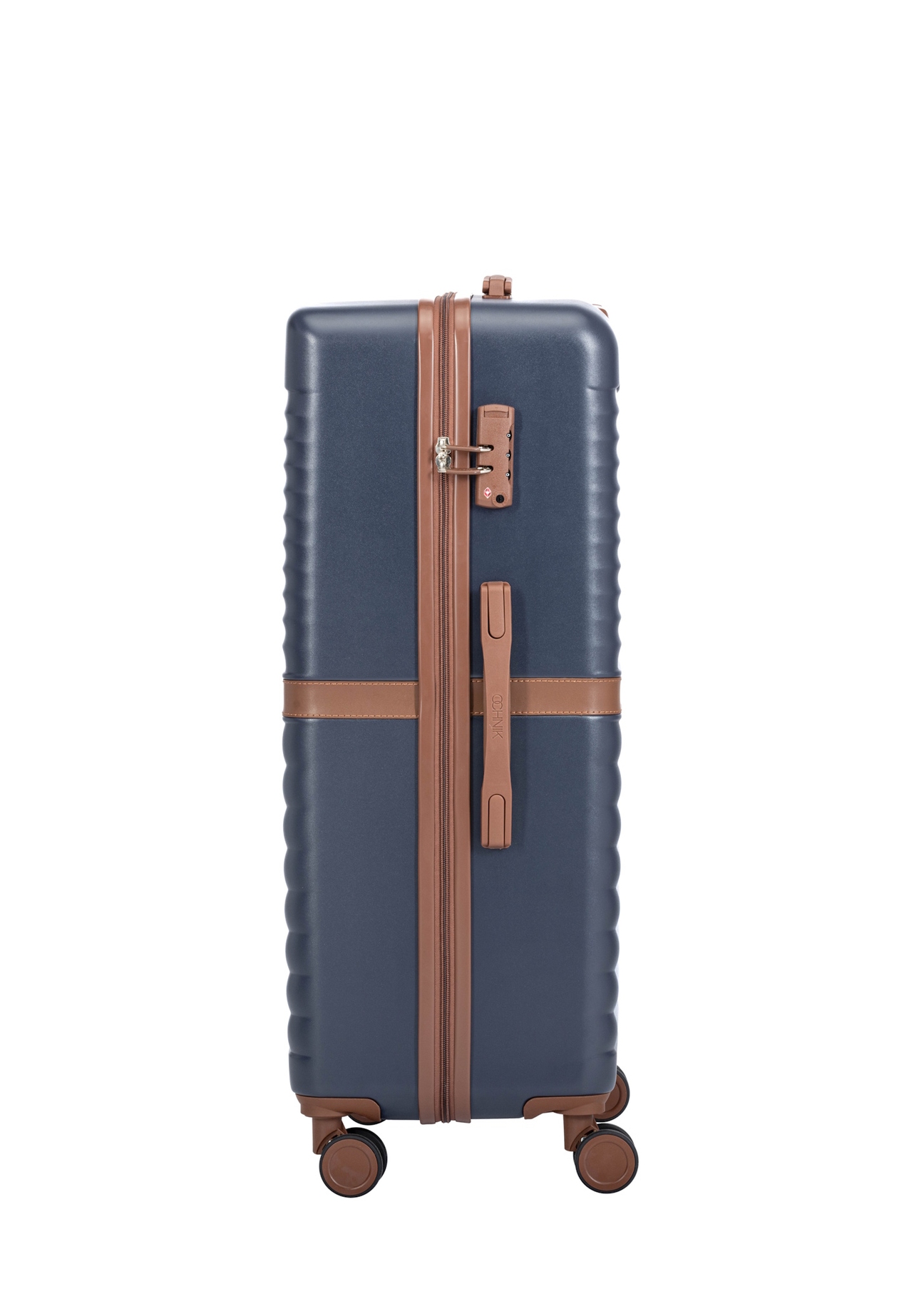 Велика валіза на колесах WALAB-0084-7D-28(W26), вигляд виробу збоку на білому фоні.