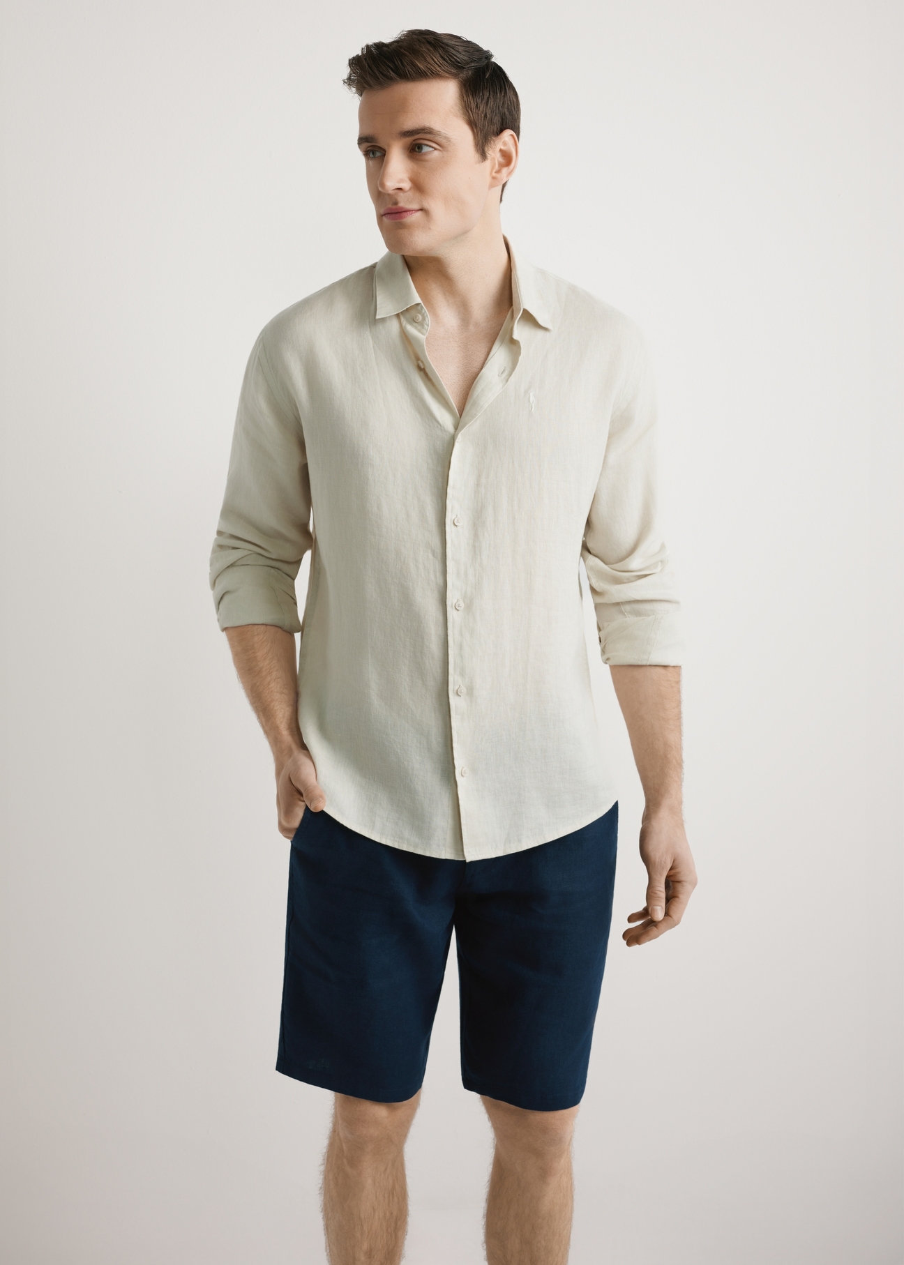 Бежева чоловіча лляна сорочка KOSMT-0321A-1A(W26)