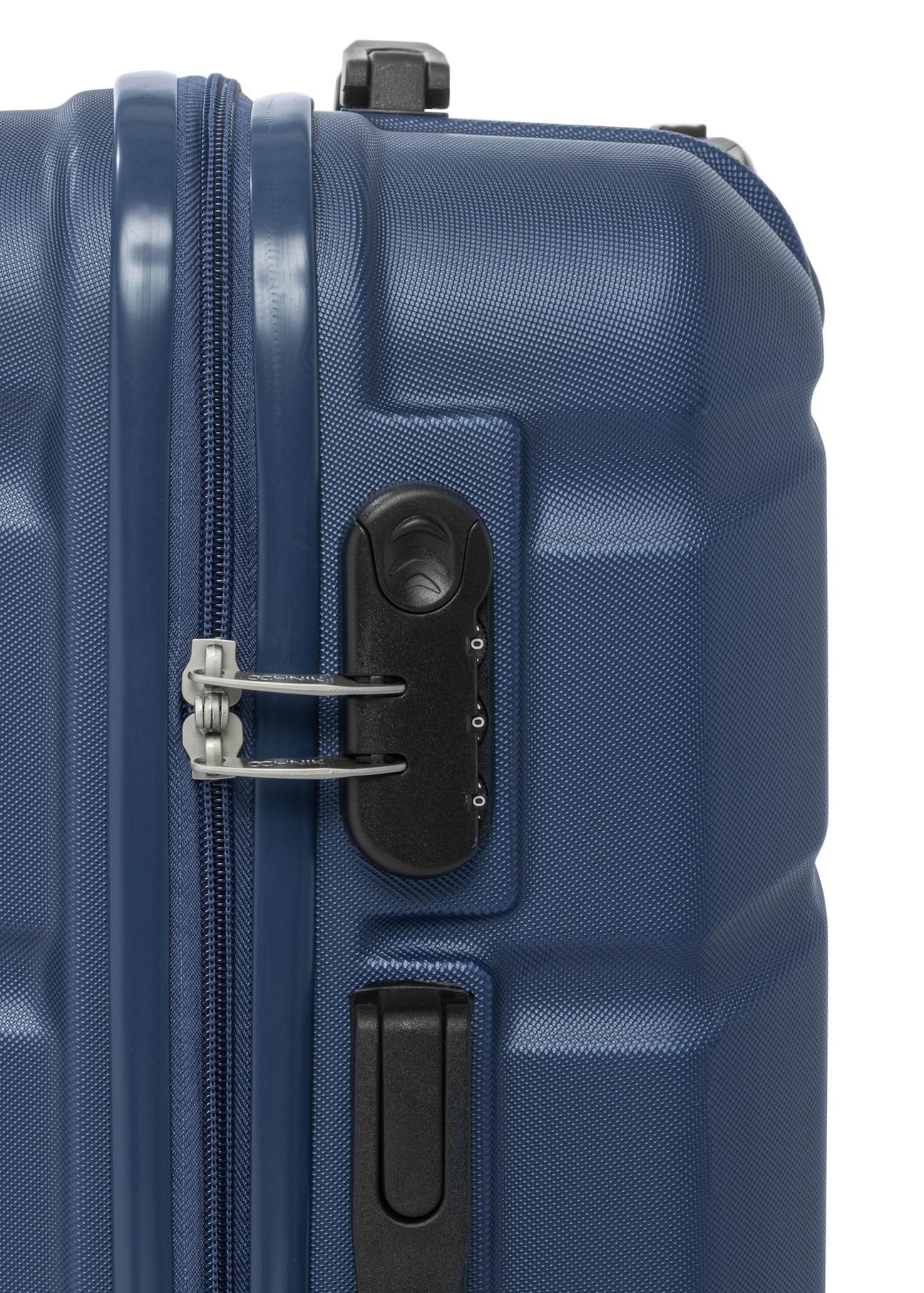 Середня валіза на колесах WALAB-0077-7D-24(W26), вигляд кодового замка на білому фоні.