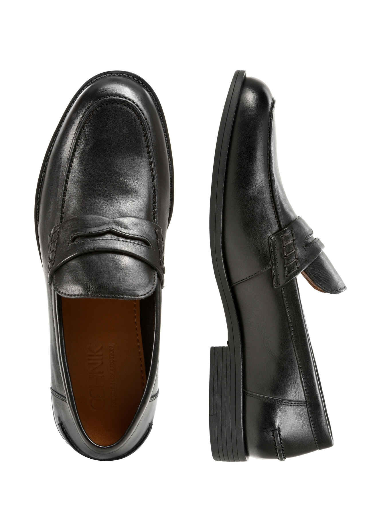 Чоловічі чорні шкіряні мокасини BUTYM-0482-99(W25), вигляд виробу зверху на білому тлі.