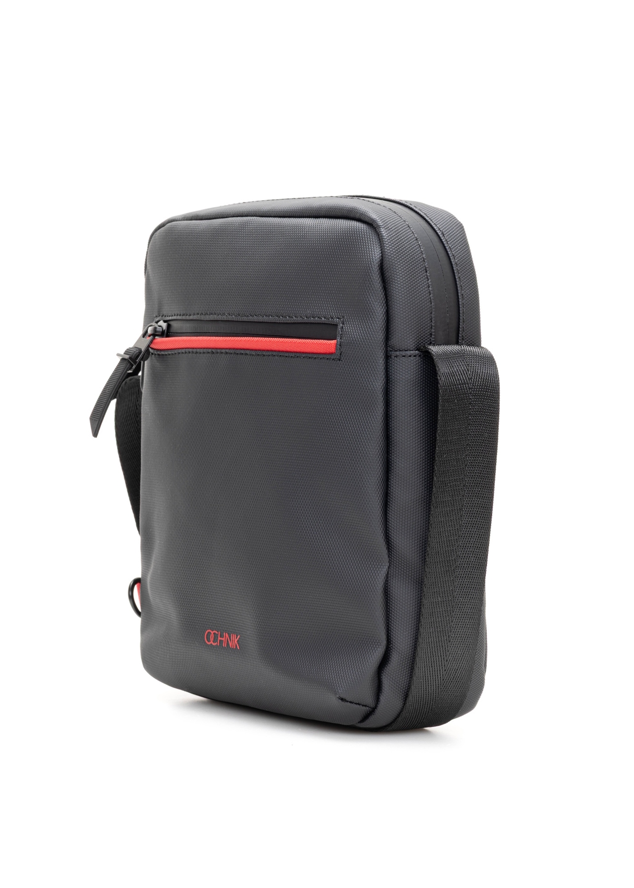 Чорна чоловіча сумка TORMN-0400-9J(W26), діагональний вигляд виробу на білому тлі.