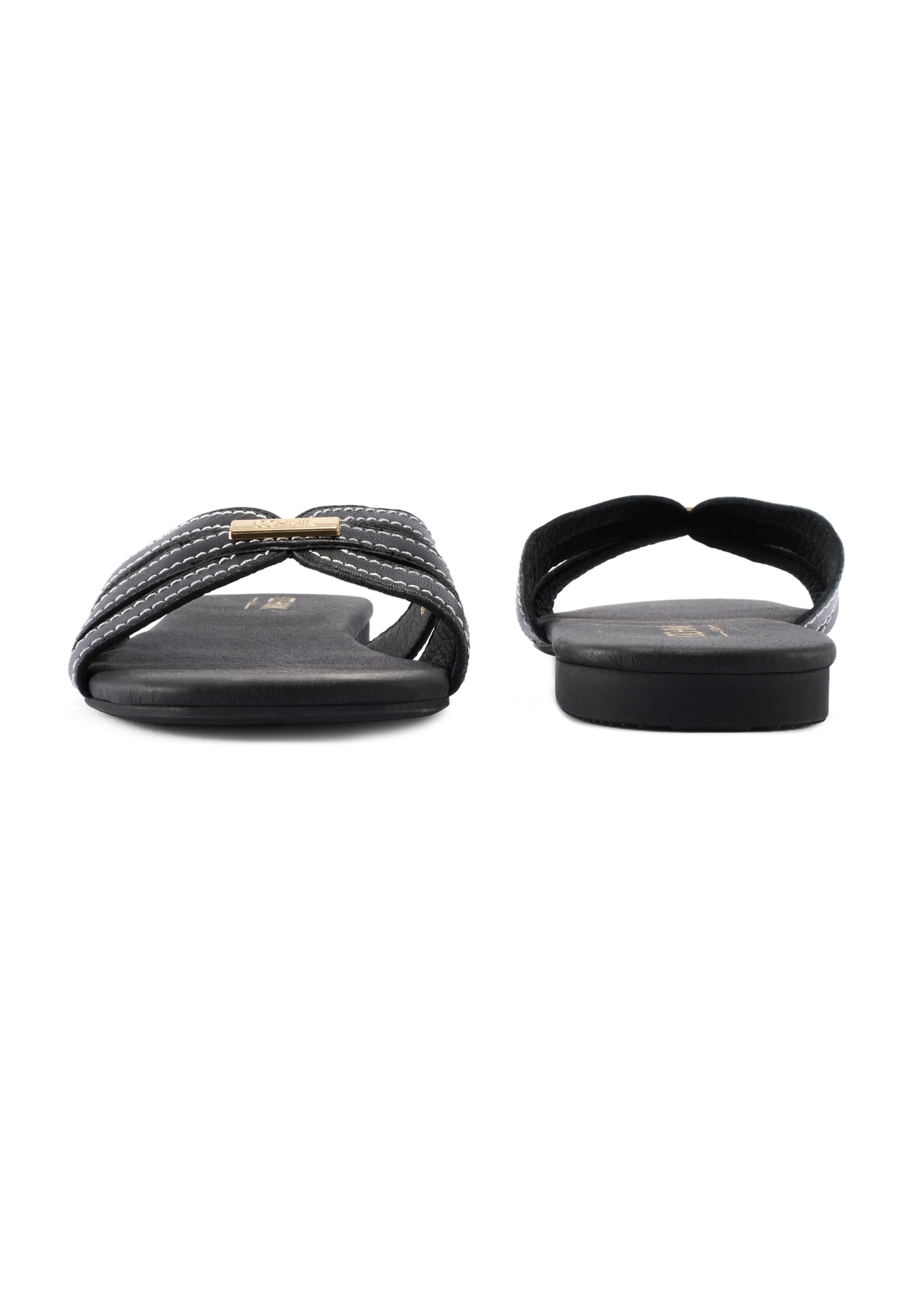 Чорні жіночі шльопанці з прострочкою BUTYD-1223-99(W26), вигляд виробу спереду та ззаду на білому фоні.