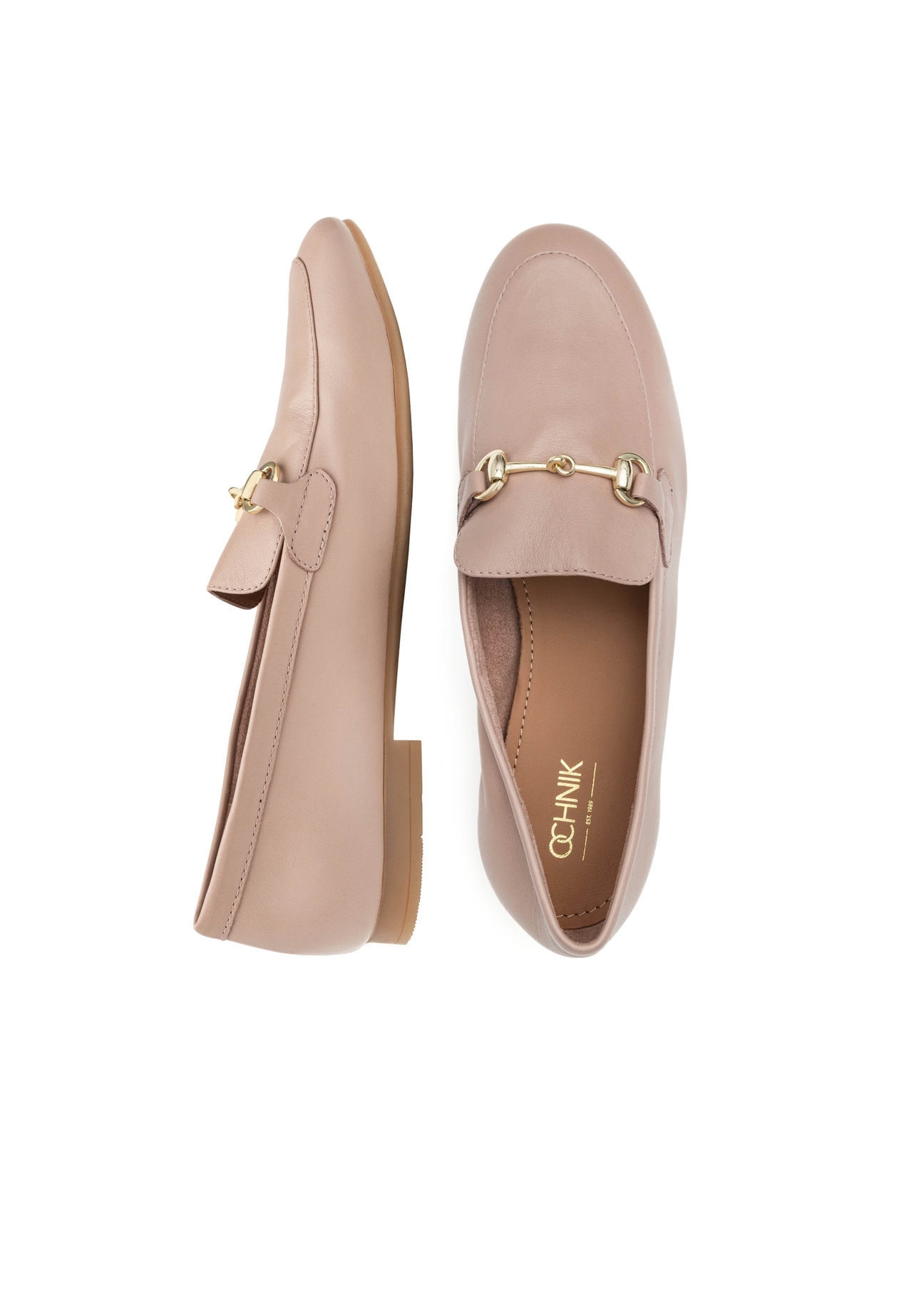 Жіночі шкіряні мокасини брудно-рожевого кольору BUTYD-0916A-5D(W26), вигляд виробу зверху на білому фоні.