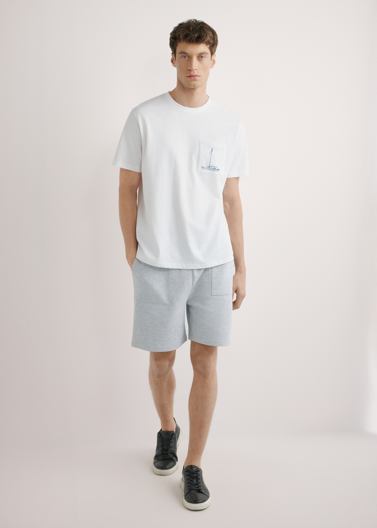 Сірі чоловічі спортивні шорти SZOMT-0035-9A(W26)