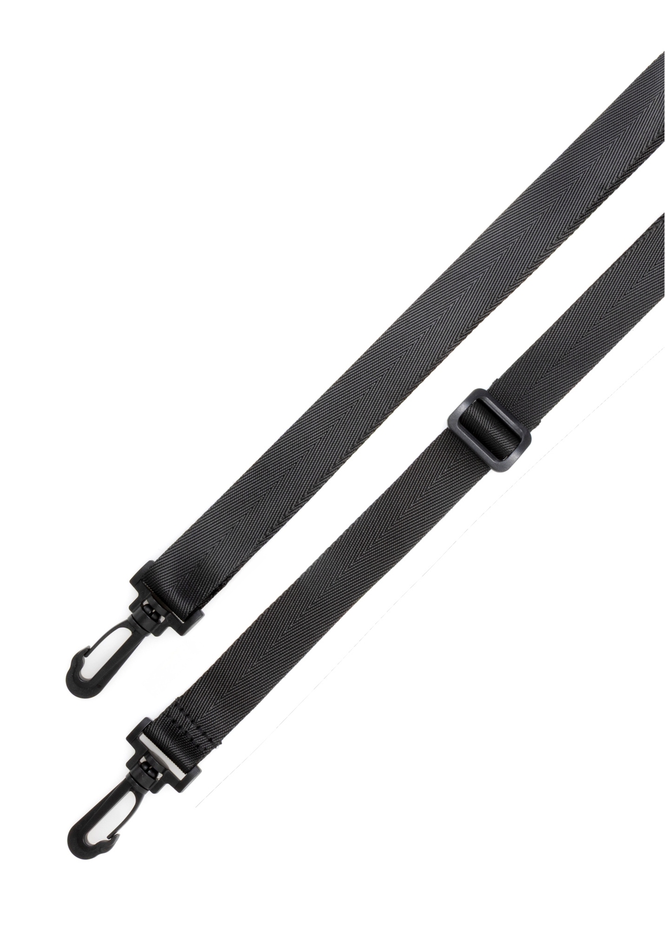 Чоловіча маленька чорна сумка-месенджер TORMN-0399-9J(W26), вигляд виробу з ремінцем на білому фоні.