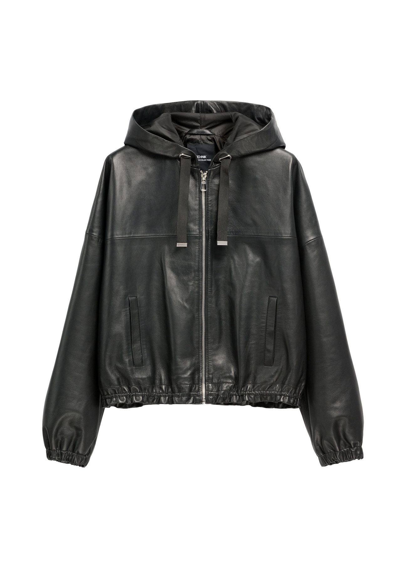 Жіноча чорна шкіряна куртка з капюшоном KURDS-0412-99(W26), вигляд виробу спереду на білому тлі.