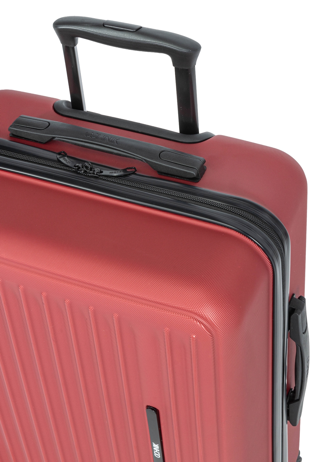 Валіза на колесах WALAB-0082-4B-19(W26), крупний план ручки виробу на білому фоні.