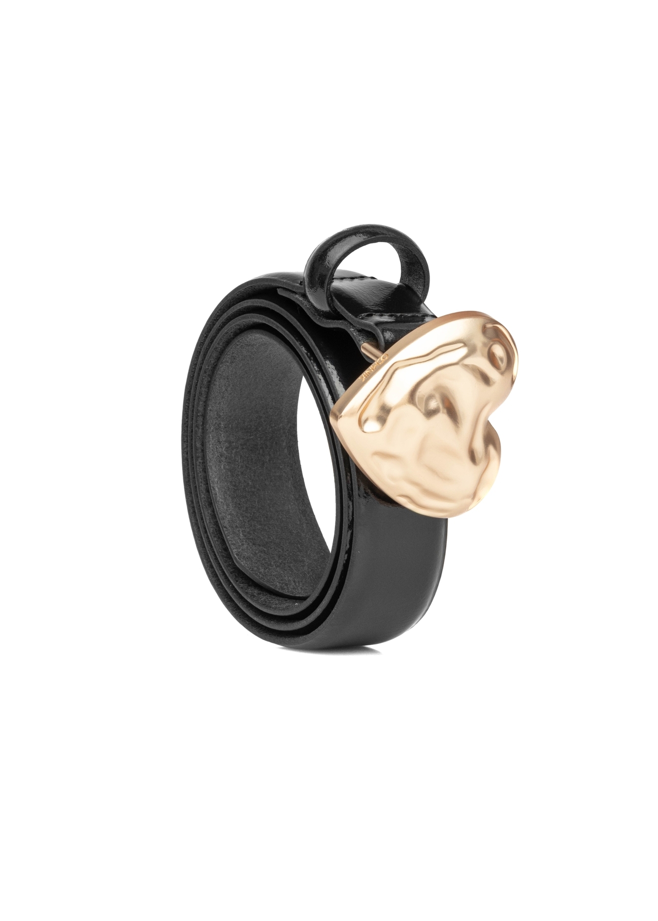 Шкіряний ремінь із пряжкою у формі серця PASDS-0337-99(W26), діагональний вигляд виробу на білому тлі.