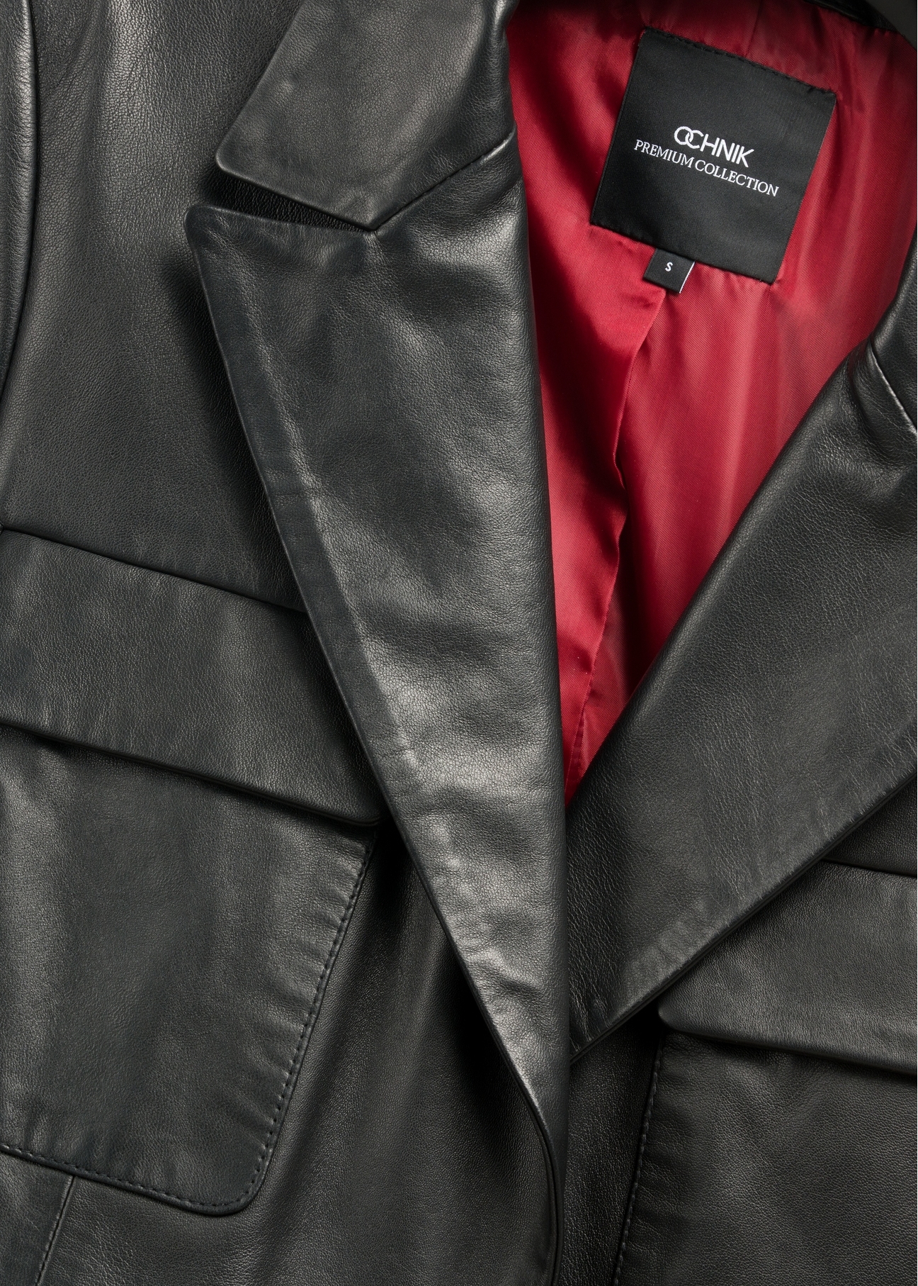 Чорний жіночий шкіряний піджак із ременем KURDS-0545-99 (W26)