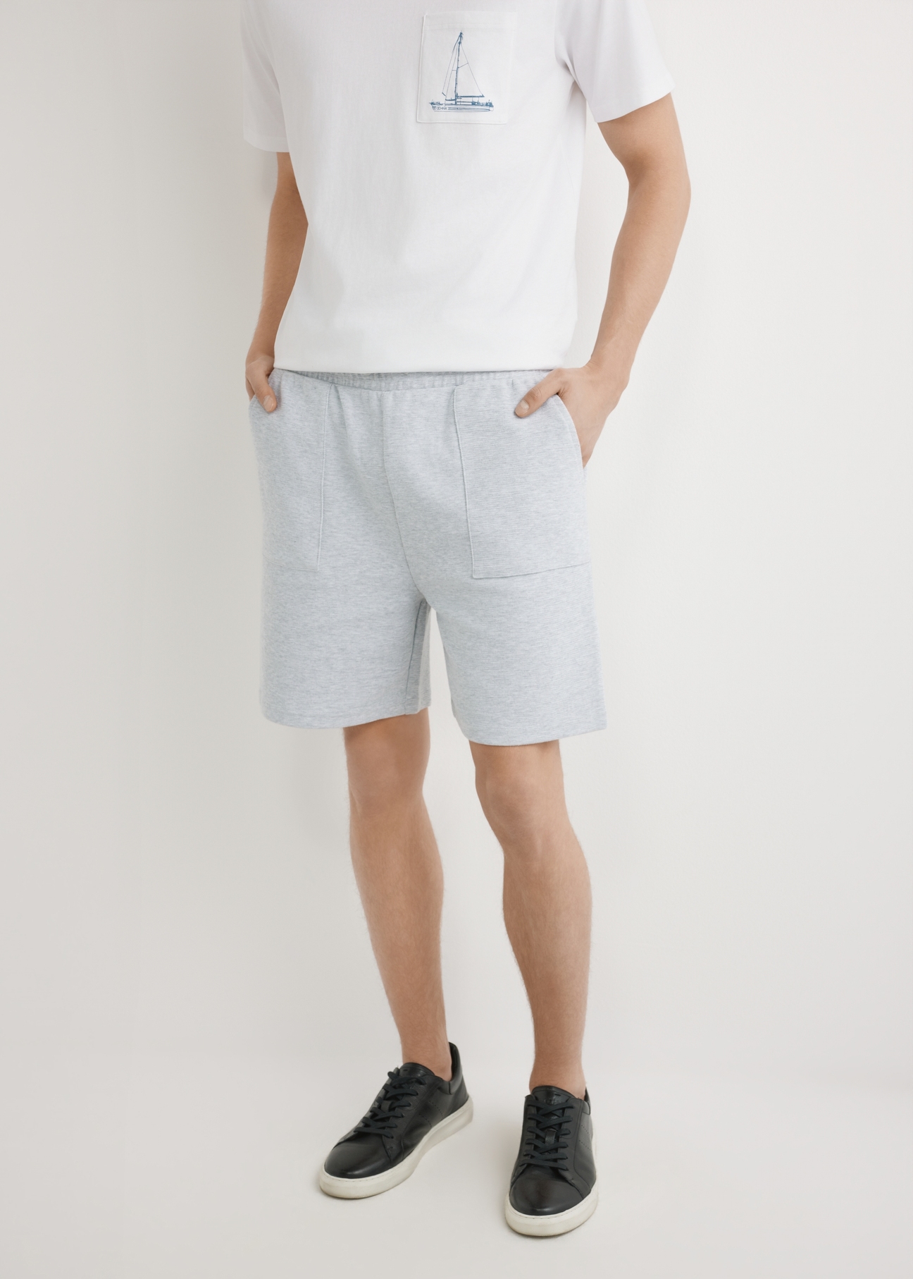 Сірі чоловічі спортивні шорти SZOMT-0035-9A(W26)