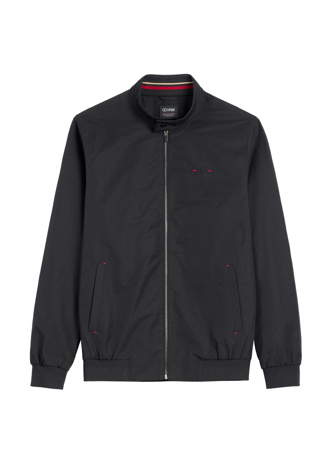 Чоловіча легка перехідна куртка чорного кольору KURMT-0370-99(W25), вигляд виробу спереду на білому тлі.