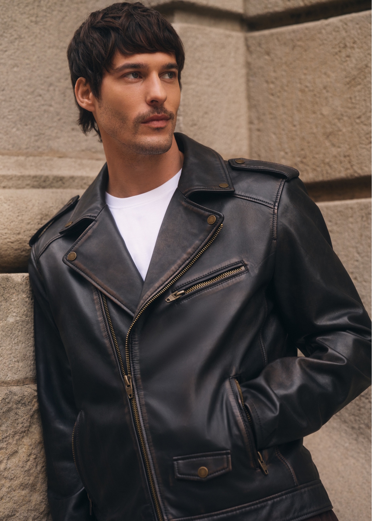 Шкіряна чоловіча куртка-рамонеска KURMS-0395-99(W26)