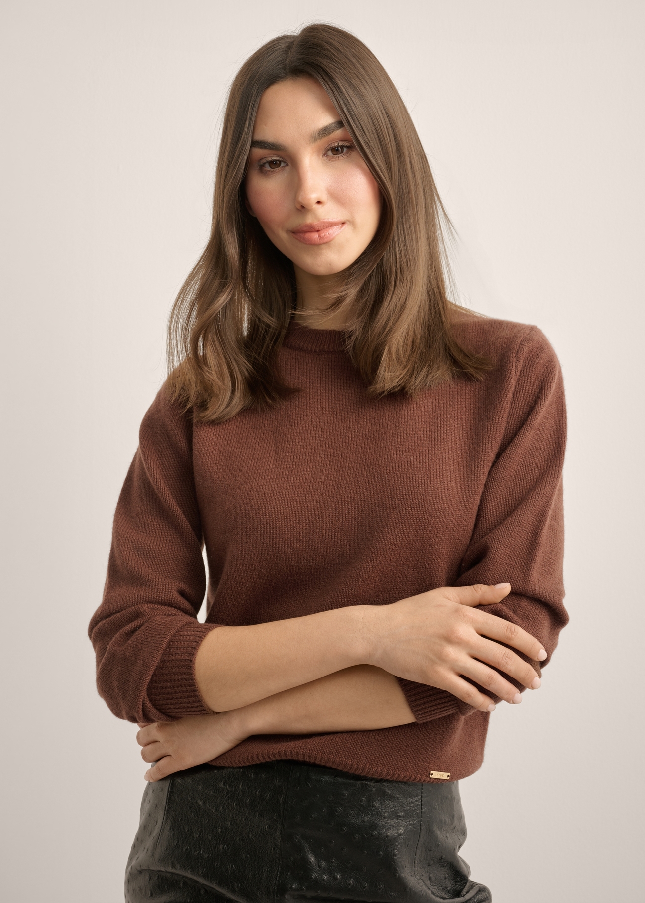 Brązowy sweter damski z kaszmiru i wełny SWEDT-0251A-1H(Z26)