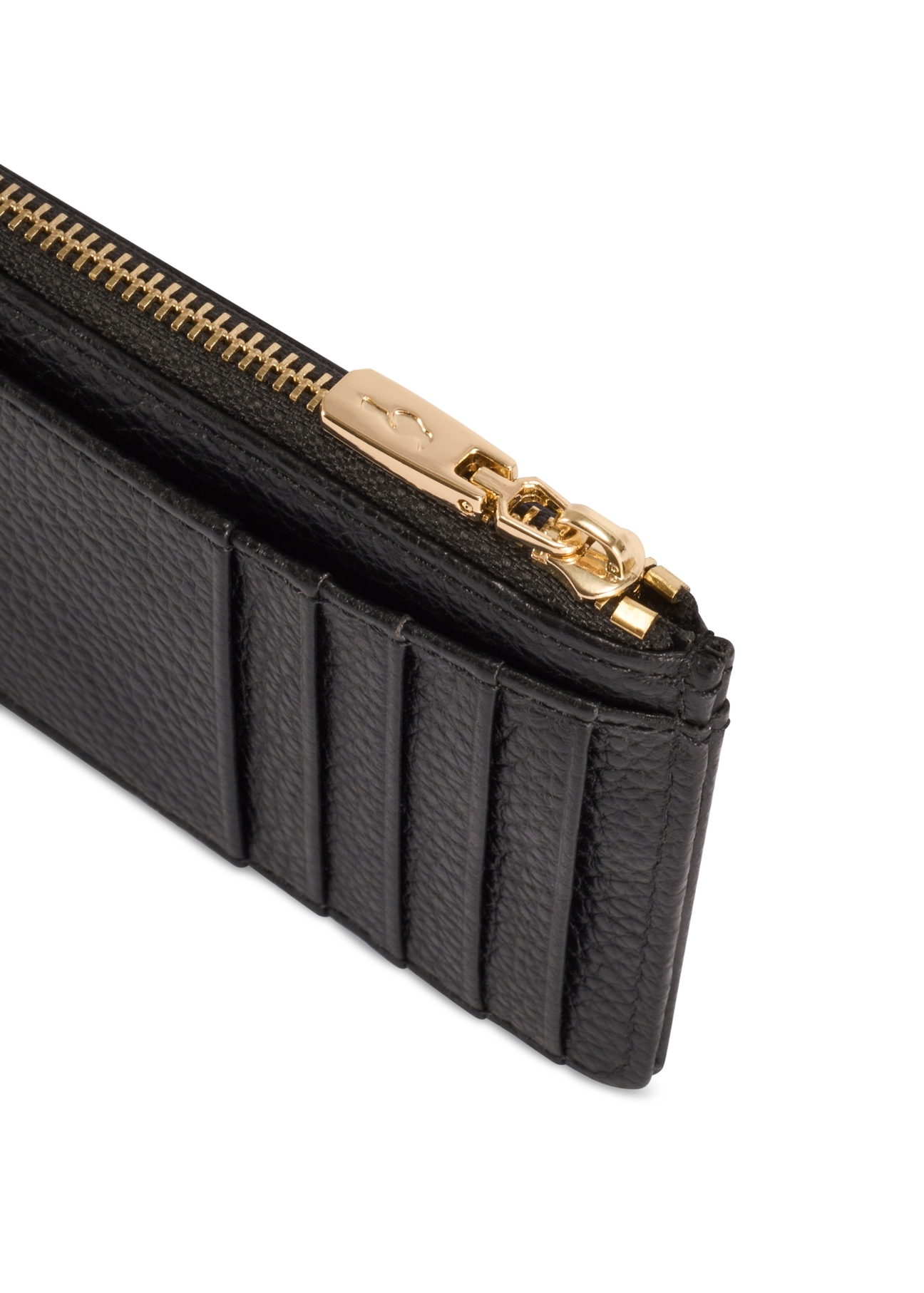 Чорний маленький шкіряний жіночий гаманець PORES-0978R-9I(W26), крупний план деталі виробу на білому фоні.