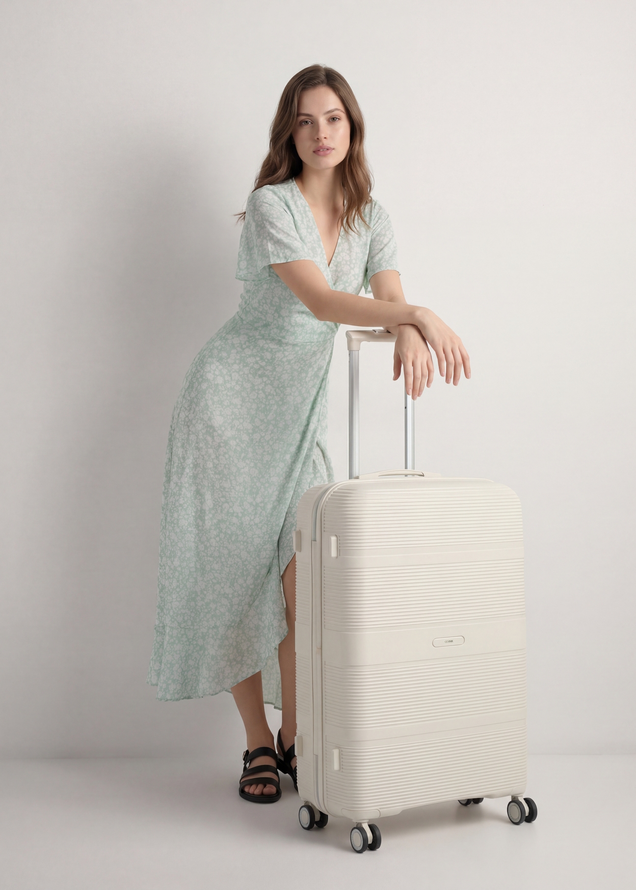 Велика валіза на коліщатках WALPP-0022-0C-28(W26)