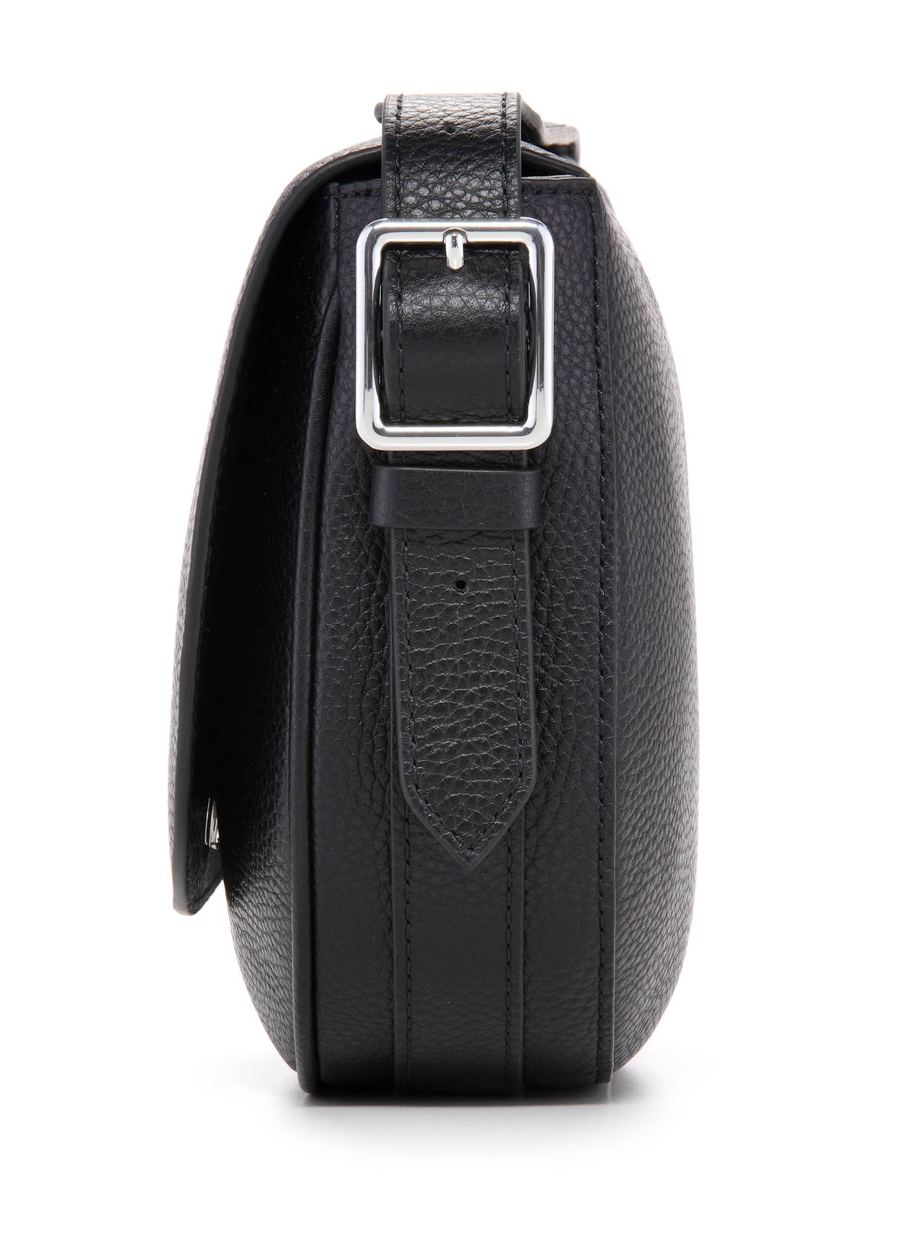 Чорна шкіряна жіноча сумка через плече TORES-1218-9I(W26), вигляд виробу збоку на білому тлі.