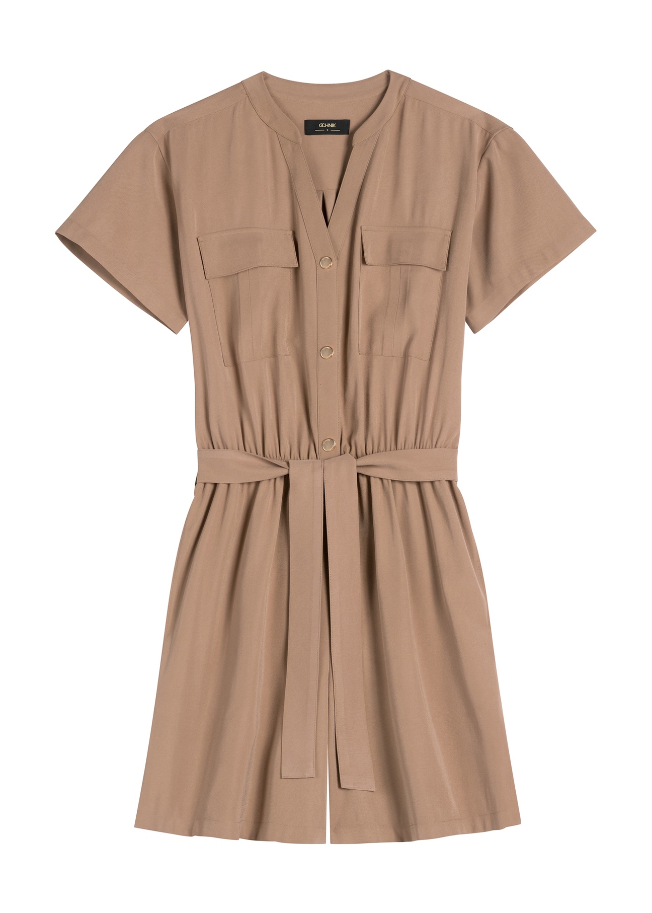 Жіночий короткий віскозний комбінезон KOBDT-0014-1D(W26), вигляд виробу спереду на білому тлі.