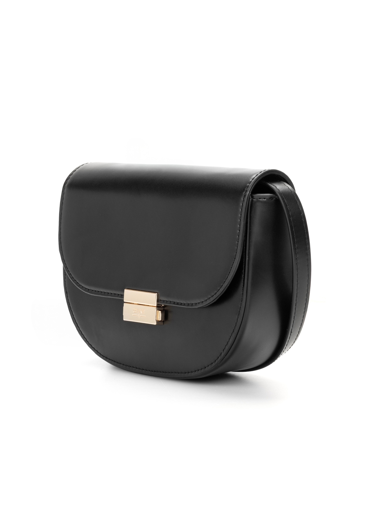 Чорна напівкругла жіноча сумка-месенджер TOREC-1127-99(W26), діагональний вигляд виробу на білому фоні.