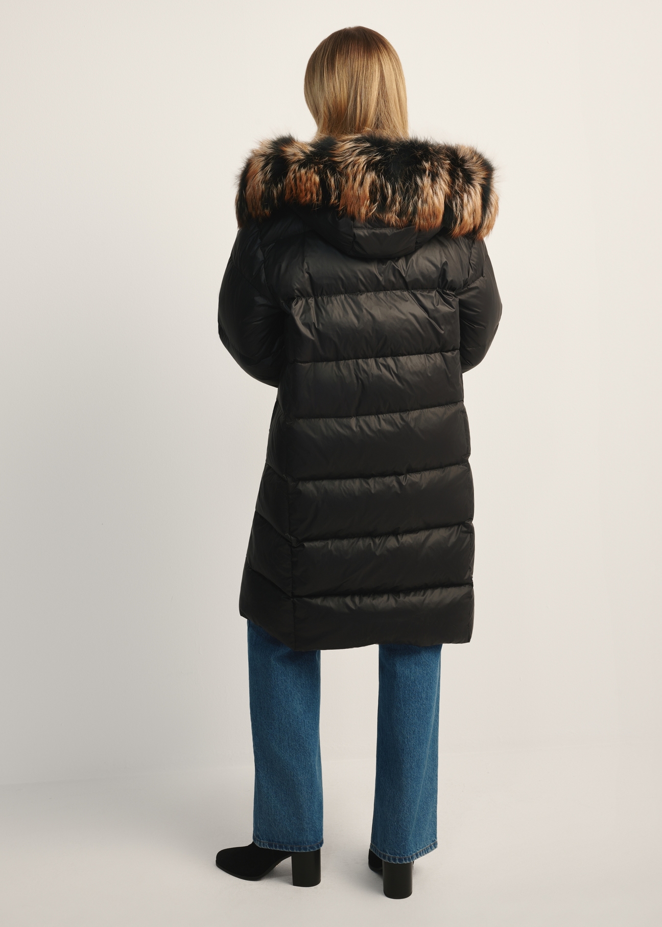 Czarna kurtka damska z naturalnym ociepleniem KURDT-0623-99(Z25)