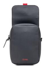 Чоловіча маленька чорна сумка-месенджер TORMN-0399-9J(W26), вигляд виробу спереду на білому тлі.