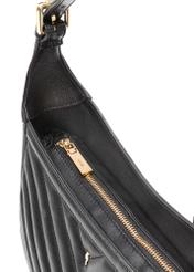 Жіноча шкіряна сумка через плече TORES-1194-99(Z25), крупний план деталі виробу на білому фоні.