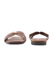 Жіночі шльопанці кольору верблюжої шкіри з прострочкою BUTYD-1223-1D(W26), вигляд виробу спереду та ззаду на білому фоні.