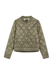 Жіноча перехідна куртка кольору хакі KURDT-0564A-55(W26), вигляд виробу спереду на білому тлі.