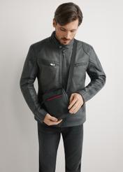 Чорна чоловіча сумка TORMN-0400-9J(W26), вигляд виробу по силуету моделі, на світлому фоні.