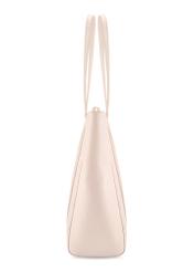 Кремова сумка-шопер з монограмою TOREC-1160-0B(W26), вигляд виробу збоку на білому тлі.