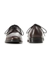 Темно-коричневі чоловічі шкіряні туфлі BUTYM-0500-1I(W26), вигляд виробу спереду та ззаду на білому тлі.