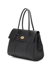 Чорна велика жіноча сумка TOREC-1139-9I(W26), діагональний вигляд виробу на білому фоні.