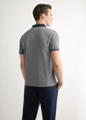 Чоловіча темно-синя сорочка-поло POLMT-0068-7E(W26), вигляд виробу ззаду на моделі. Видно половину силуету.