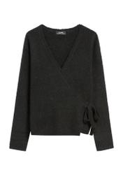 Чорний жіночий светр із зав'язками SWEDT-0234-99(Z25), вигляд виробу спереду на білому тлі.