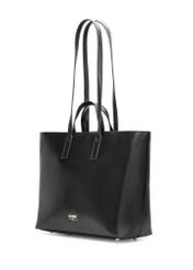 Чорна жіноча сумка-шопер TOREC-1204-99(W26), діагональний вигляд виробу на білому фоні.