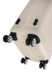 Середня валіза на колесах WALAB-0040-0C-24(W26), крупний план колес виробу на білому фоні.