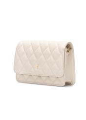 Кремова маленька стьобана жіноча сумочка TOREC-1033-0B(W26), діагональний вигляд виробу на білому тлі.