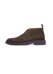 Чоловічі темно-коричневі замшеві ботильйони BUTYM-0575-1I(Z26), вигляд виробу збоку на білому фоні.