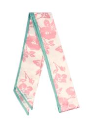 Кремова жіноча хустка з квітковим принтом SZADT-0187-5P(W26), вигляд складеного виробу на білому фоні.