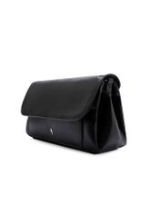 Чорна класична жіноча сумка TOREC-1124-99(W26), діагональний вигляд виробу на білому фоні.