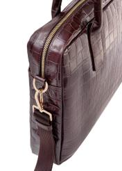 Елегантна жіноча сумка зі шкіри кроко кольору TORES-1128E-89(Z25), крупний план деталі виробу на білому фоні.