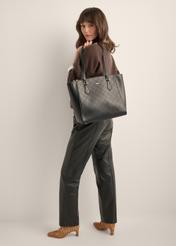 Czarna shopperka damska z monogramem TOREC-1291-9P(Z26)