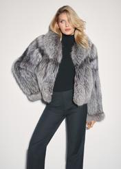Жіноча шуба з натурального сірого хутра FUTDF-0110-3179(Z25), вигляд виробу спереду на моделі. Видно половину силуету.