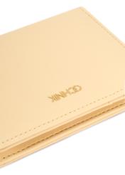 Маленький світло-жовтий жіночий гаманець POREC-0415-2A(W26), крупний план деталей виробу на білому тлі.