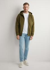 Чоловіча толстовка на блискавці кольору хакі BLZMT-0078-8D(W26), вигляд виробу спереду на моделі. Видно половину силуету.