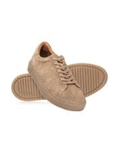 Чоловіче шкіряне взуття холодного бежевого кольору BUTYM-0503A-1K(W26), діагональний вигляд виробу на білому фоні.