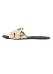 Жіночі золотисті шльопанці з тасьмою BUTYD-0903C-2X(W26), вигляд виробу збоку на білому фоні.