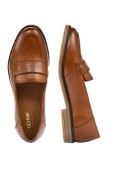 Жіночі шкіряні мокасини коньячного кольору BUTYD-1067-1F(W26), вигляд виробу зверху на білому фоні.