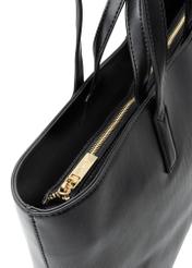 Чорна жіноча сумка-шопер TOREC-1204-99(W26), крупний план деталі виробу на білому фоні.